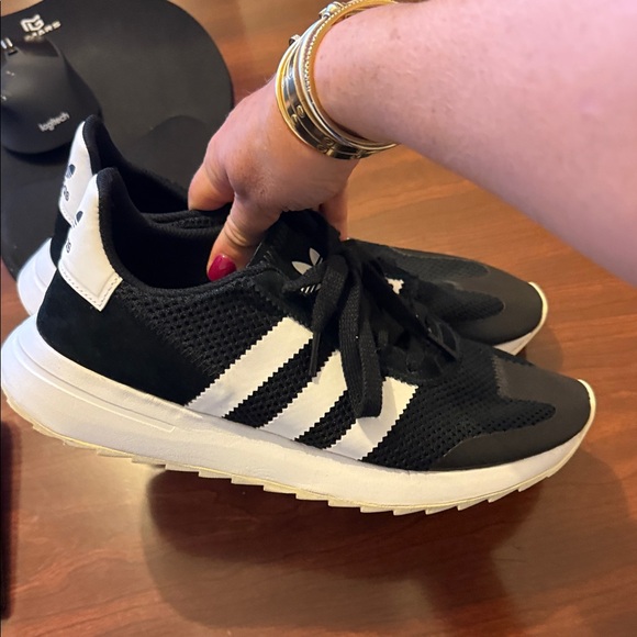 Adidas Sneakers. Size 9.5 - Picture 6 of 9